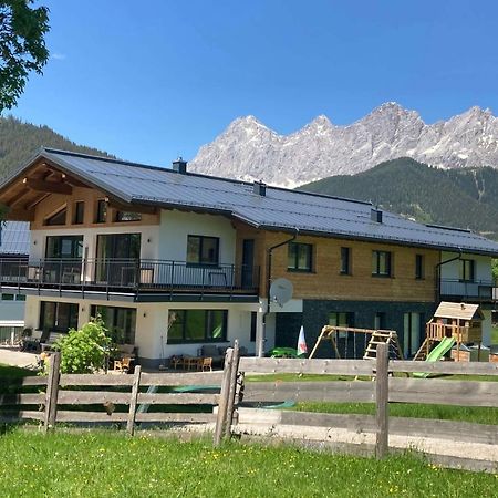 Appartements Blumenwiese ラムサウ・アム・ダッハシュタイン エクステリア 写真